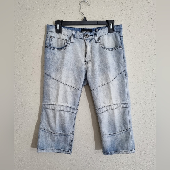 Stylish Light Blue Denim Shorts Size Waist 29. - Picture 5 of 7